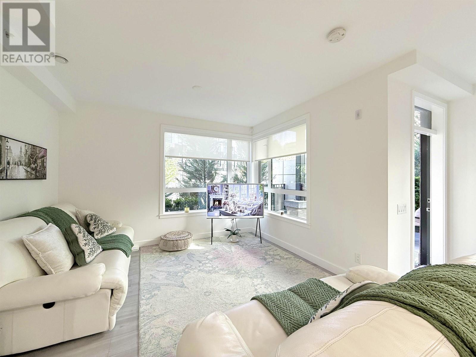 133 2035 Glenaire Drive, North Vancouver, British Columbia  V7P 1Y2 - Photo 4 - R3003398