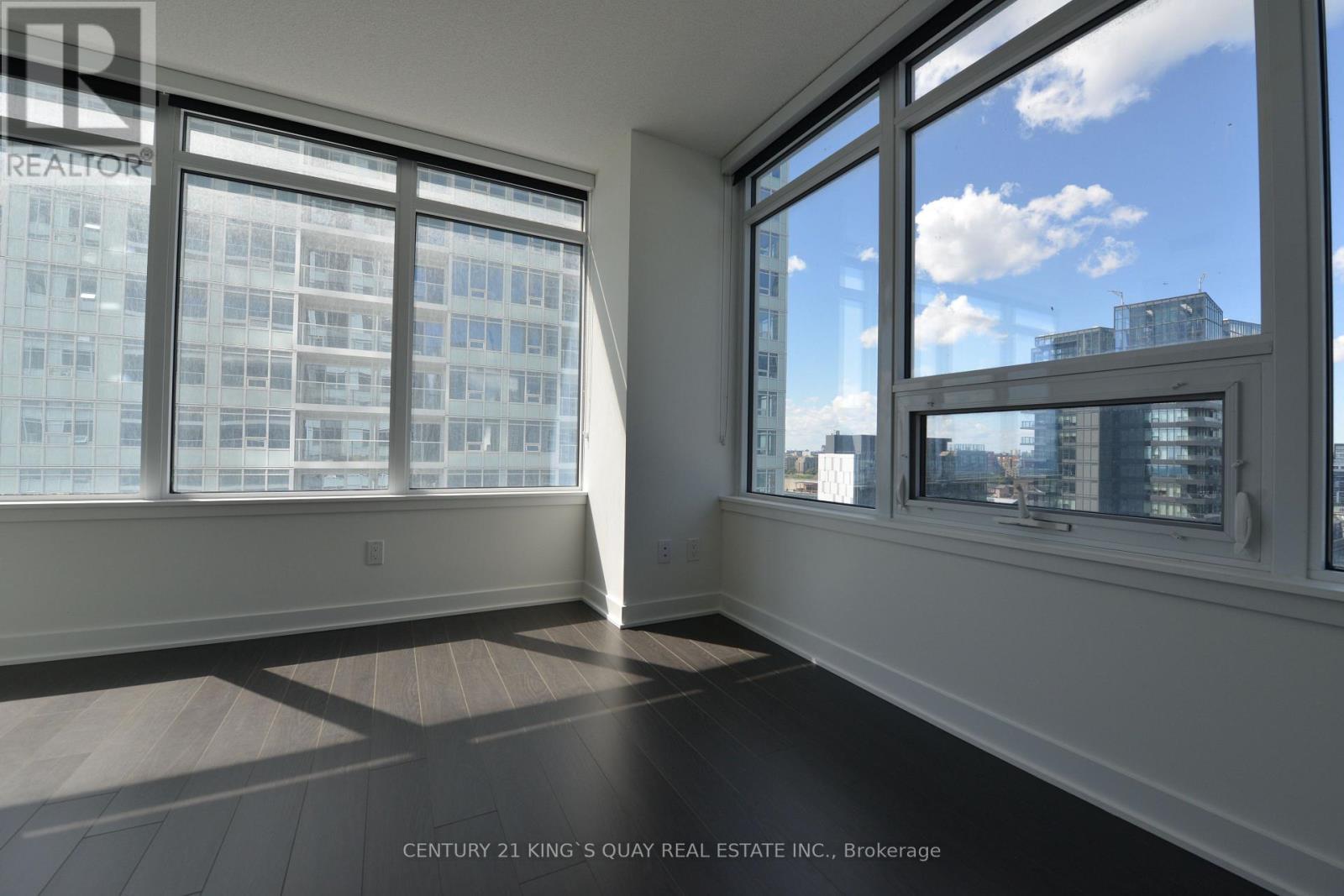 1806 - 17 Bathurst Street, Toronto, Ontario  M5V 0N1 - Photo 6 - C12140861