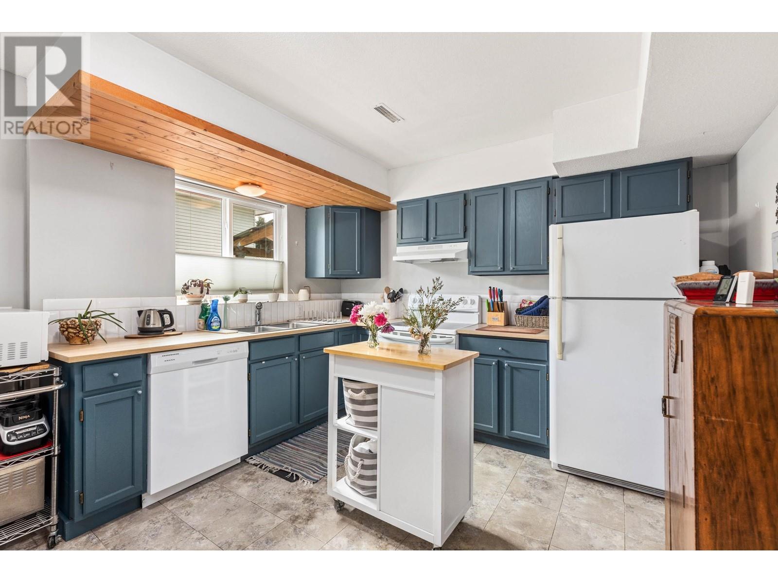 7398 Larch Street, Pemberton, British Columbia  V0N 2L0 - Photo 36 - R3003567