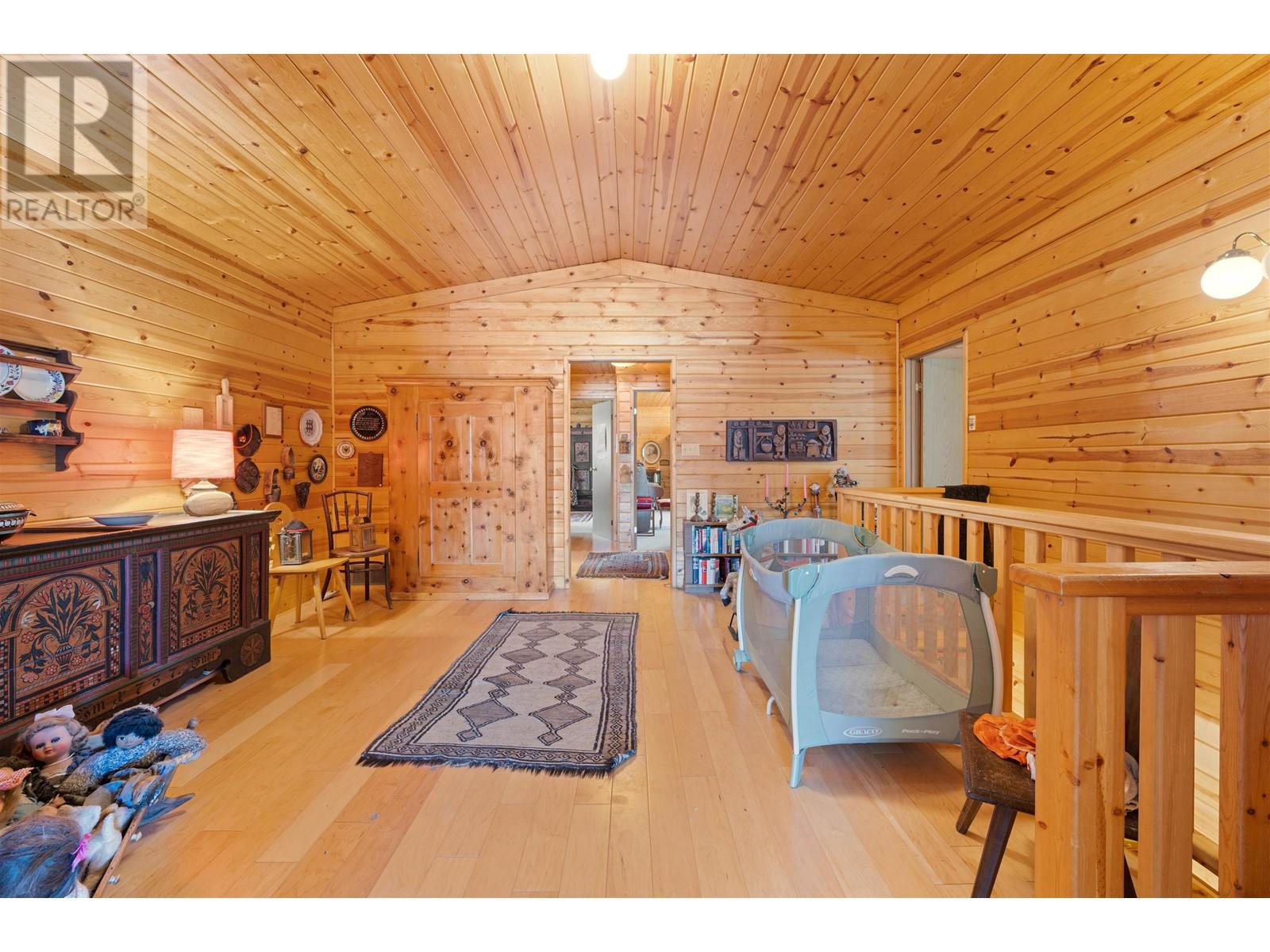 938 S Green Lake Road, 70 Mile House, British Columbia  V0K 2K2 - Photo 26 - R3003553