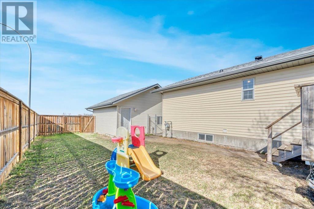 393 Strathford Crescent, Strathmore, Alberta  T1P 1P1 - Photo 29 - A2213498
