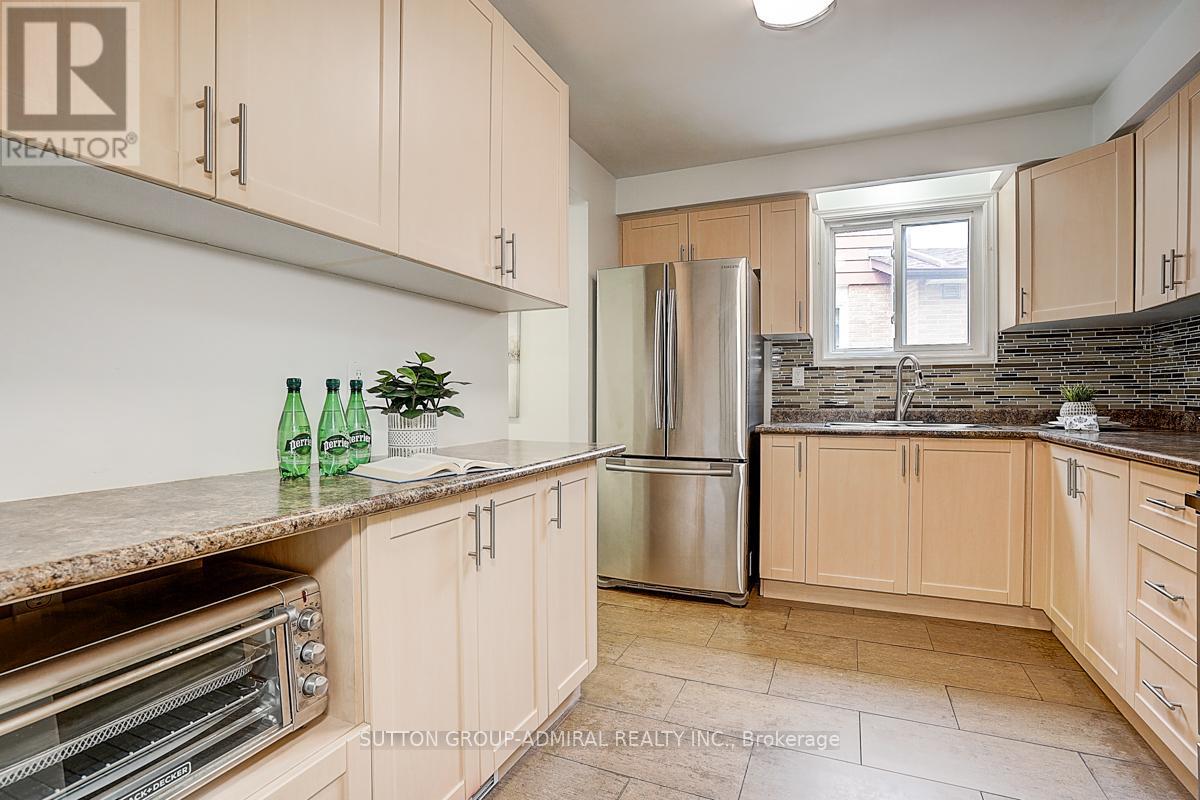 157 Angus Drive, Toronto, Ontario  M2J 2W9 - Photo 14 - C12152615