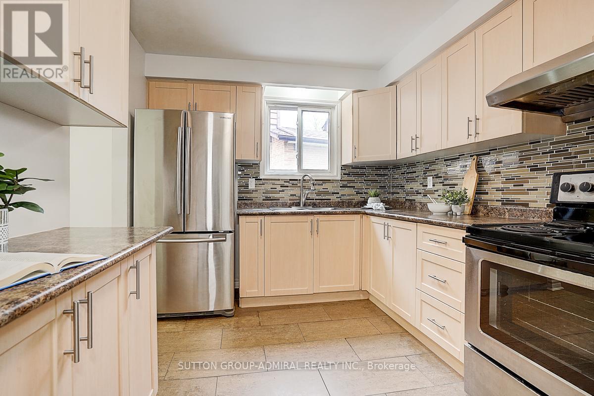 157 Angus Drive, Toronto, Ontario  M2J 2W9 - Photo 16 - C12152615