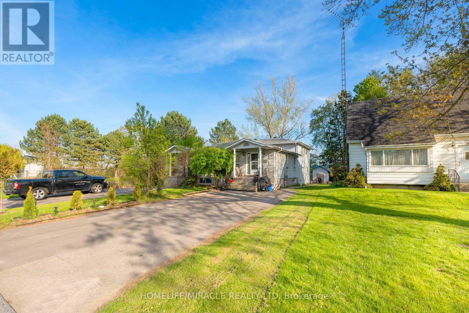 569 Veterans Road, Oshawa, Ontario  L1H 3N6 - Photo 4 - E12152600
