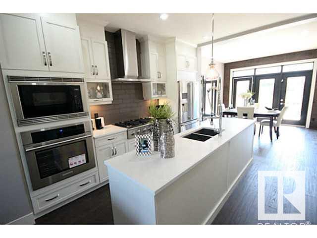Property at 11333 76 AV NW image 5