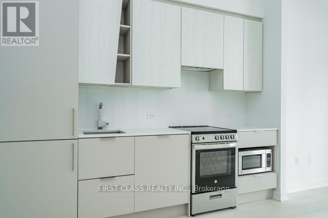527 - 3900 Confederation Parkway, Mississauga (City Centre), Ontario  L5B 0M3 - Photo 8 - W12152617