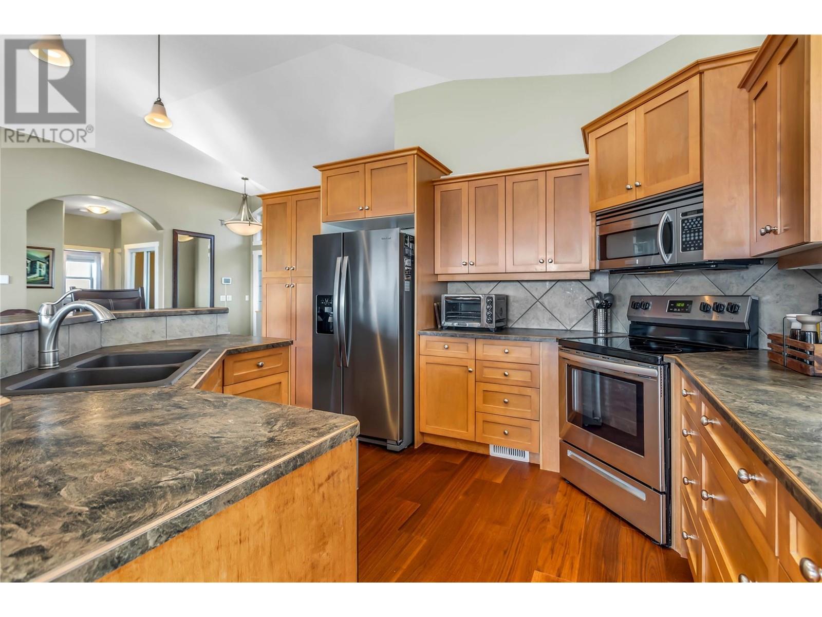 Property at 2568 Lake Breeze Court image 4
