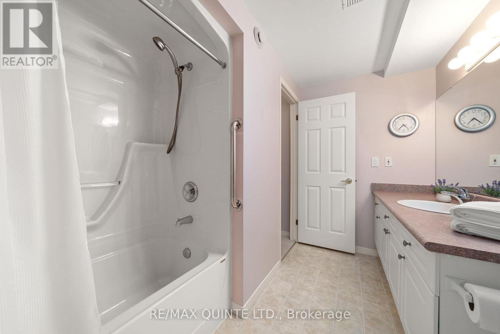 6 Pinegrove Court, Belleville, Ontario  K8N 5X9 - Photo 34 - X12152628
