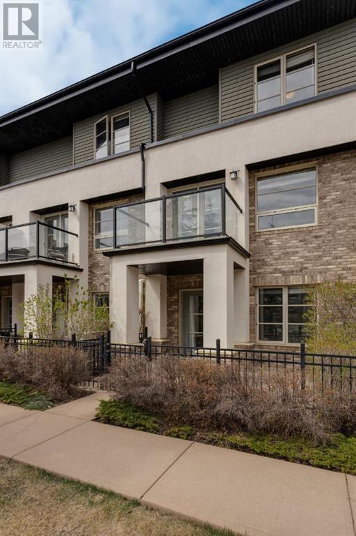 Property at 12 Aspen Hills Terrace SW image 3