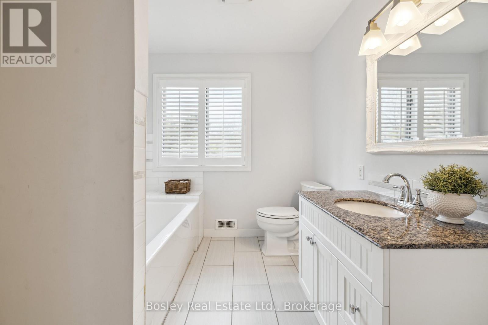 169 Lakewood Drive, Blue Mountains, Ontario  N0H 2P0 - Photo 25 - X12152660