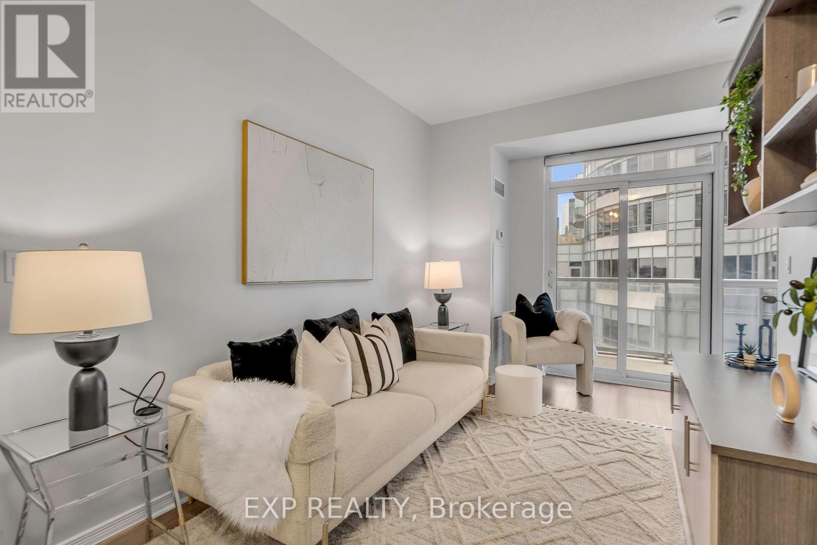 2021 - 352 Front Street W, Toronto, Ontario  M5V 0K3 - Photo 8 - C12152638