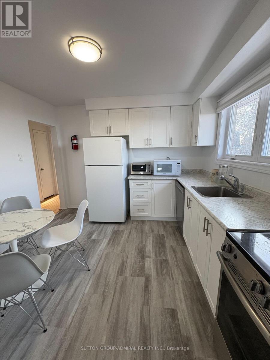 3 - 27 Bedford Park Avenue, Toronto, Ontario  M5M 1H8 - Photo 4 - C12152658