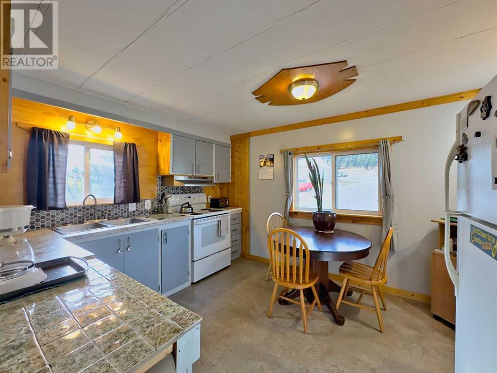 19, 6101 20 Avenue, Coleman, Alberta  T0K 0M0 - Photo 6 - A2221667