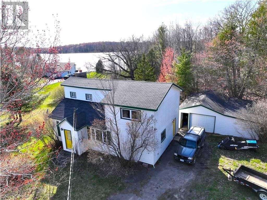 251 Woodward Avenue, Blind River, Ontario  P0R 1B0 - Photo 2 - 2122186