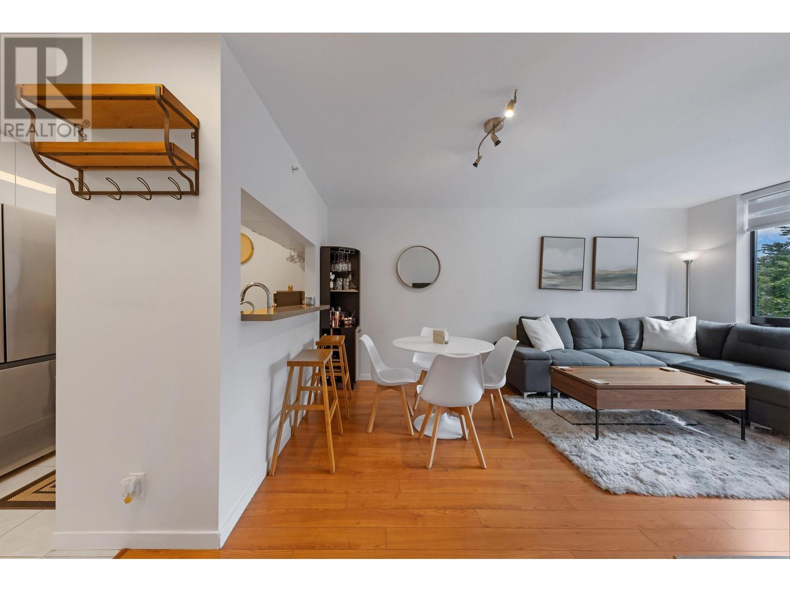 215 3663 Crowley Drive, Vancouver, British Columbia  V5R 6H4 - Photo 2 - R3003183