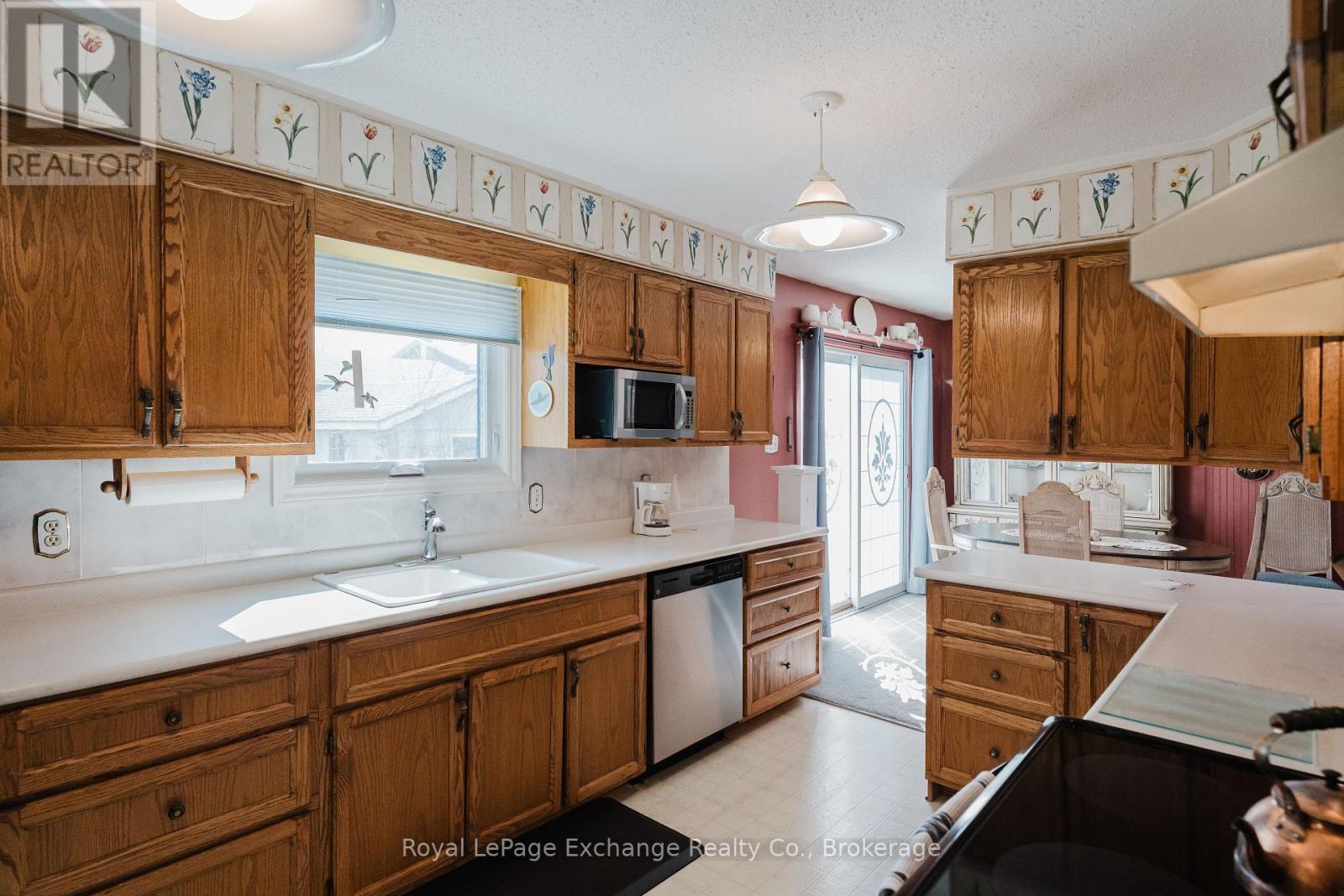 363 Morpeth Street, Saugeen Shores, Ontario  N0H 2L0 - Photo 29 - X12151797