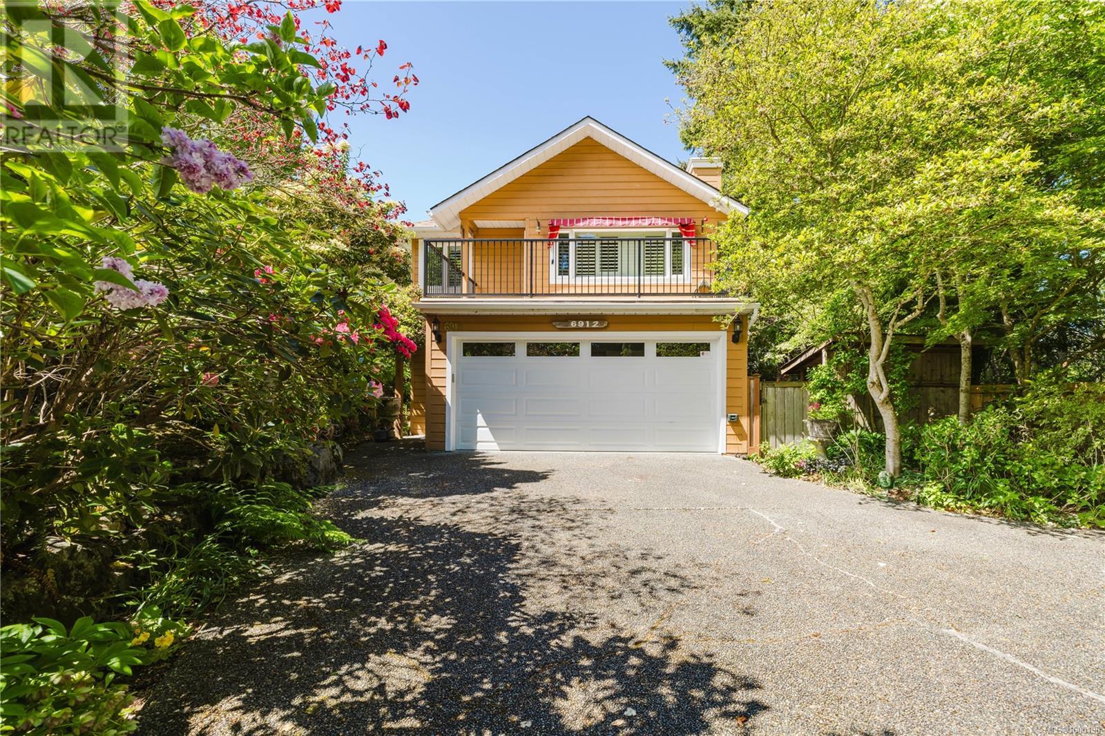 Property at 6912 Bayside Pl image 3