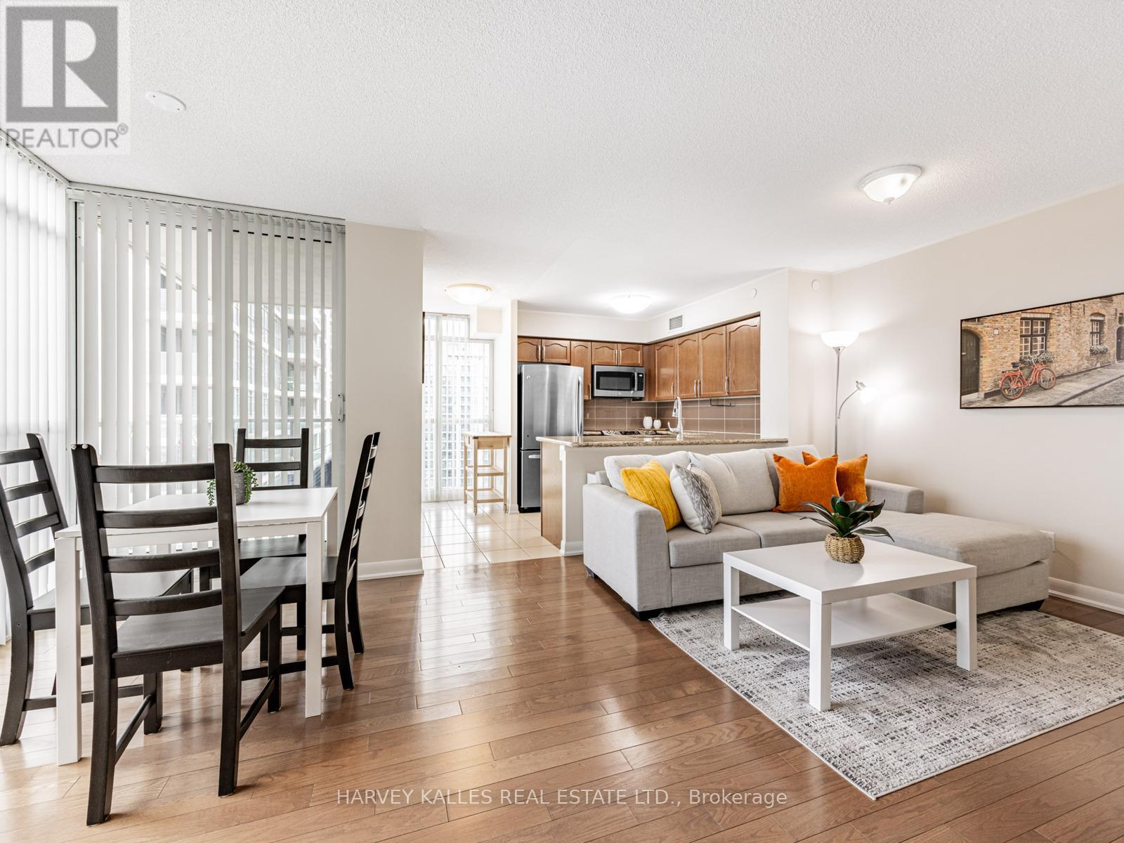 2010 - 205 Sherway Gardens Road, Toronto (Islington-City Centre West), Ontario  M9C 0A5 - Photo 8 - W12152629