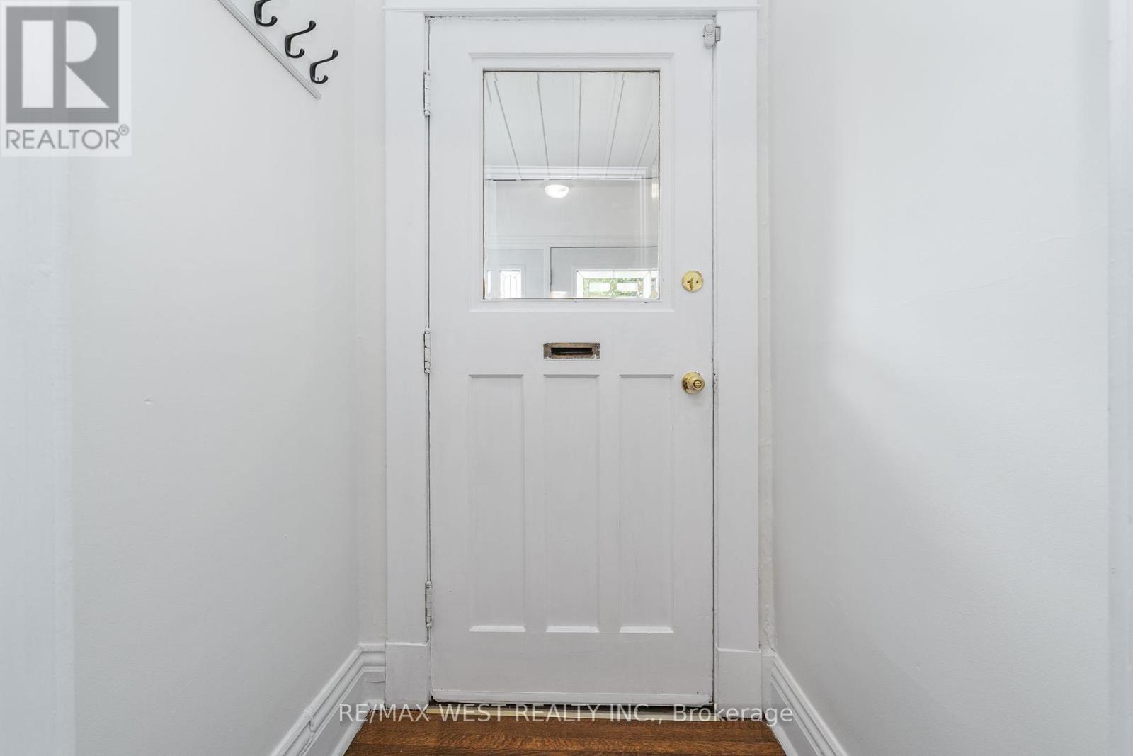 55 Lynd Avenue, Toronto, Ontario  M6R 1T8 - Photo 8 - W12152644