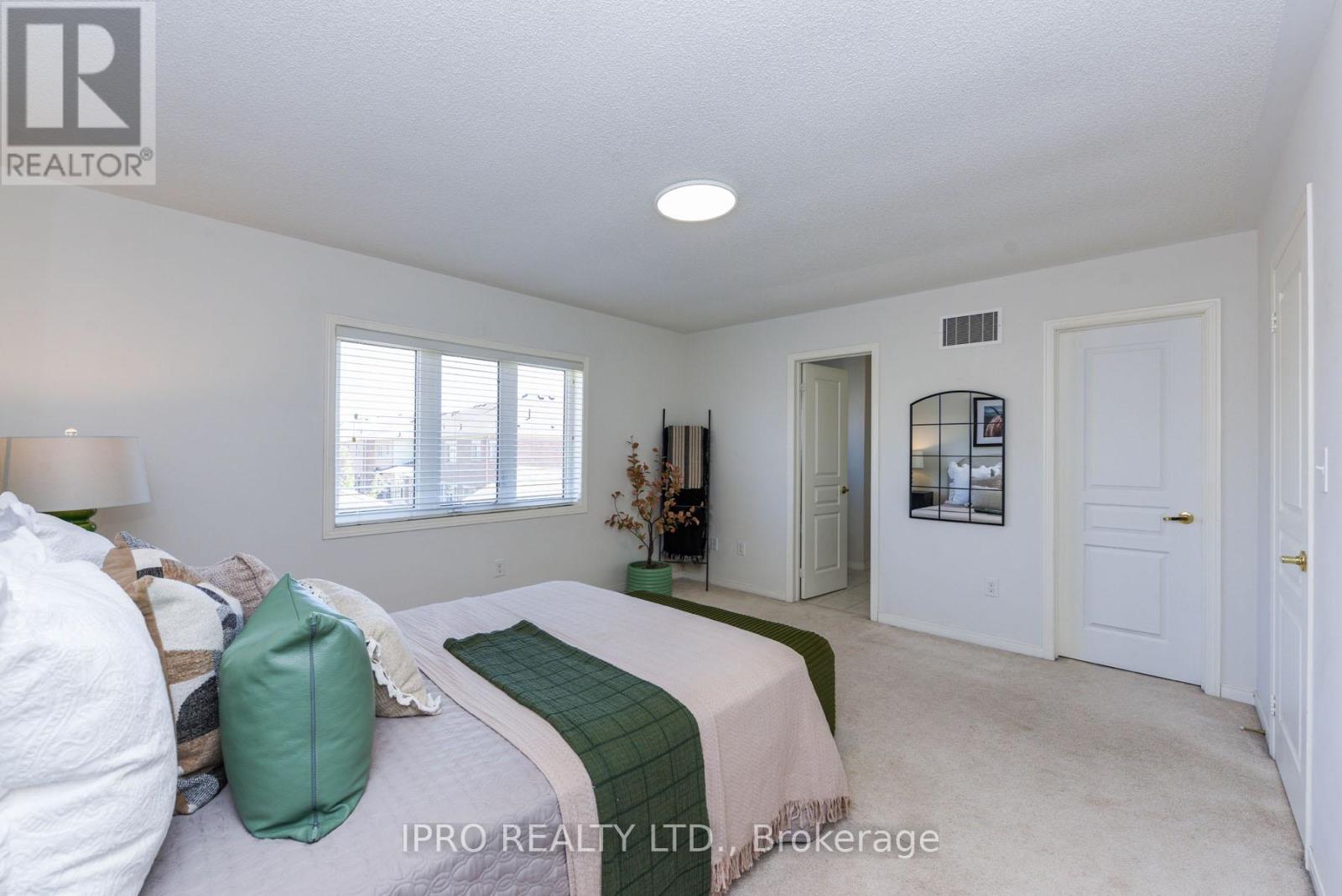 16 Sixteen Mile Drive, Oakville, Ontario  L6M 0S9 - Photo 24 - W12140264