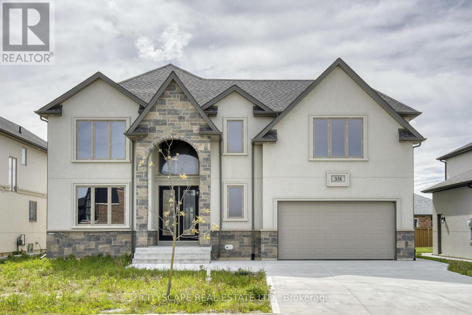 351 BENSON CRT STREET, amherstburg, Ontario