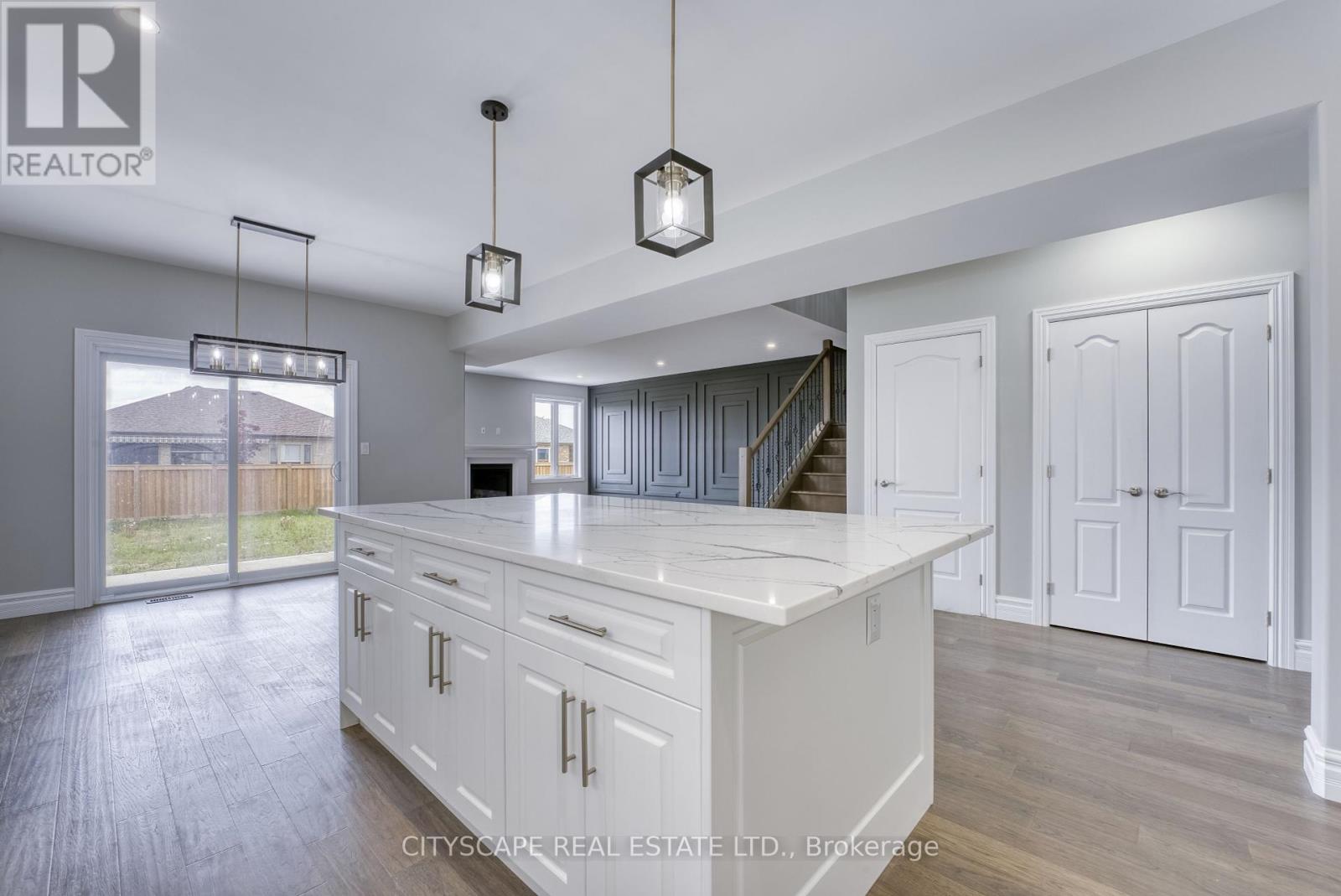 351 Benson Court, Amherstburg, Ontario  N9V 0G7 - Photo 9 - X12152665