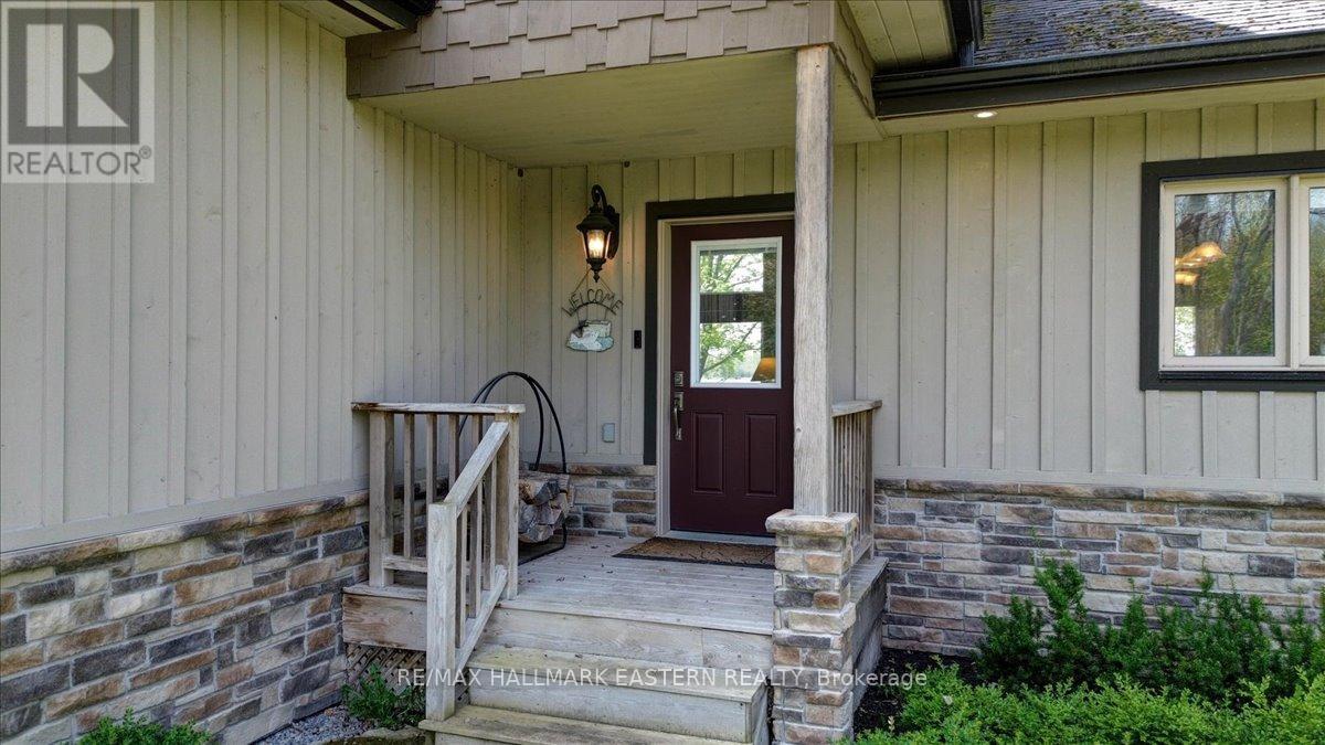 43 Lakeshore Boulevard, Selwyn, Ontario K0L 1T0 - Photo 5 - X12152677