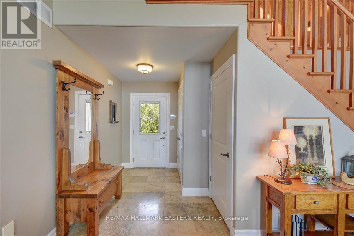 43 Lakeshore Boulevard, Selwyn, Ontario K0L 1T0 - Photo 6 - X12152677