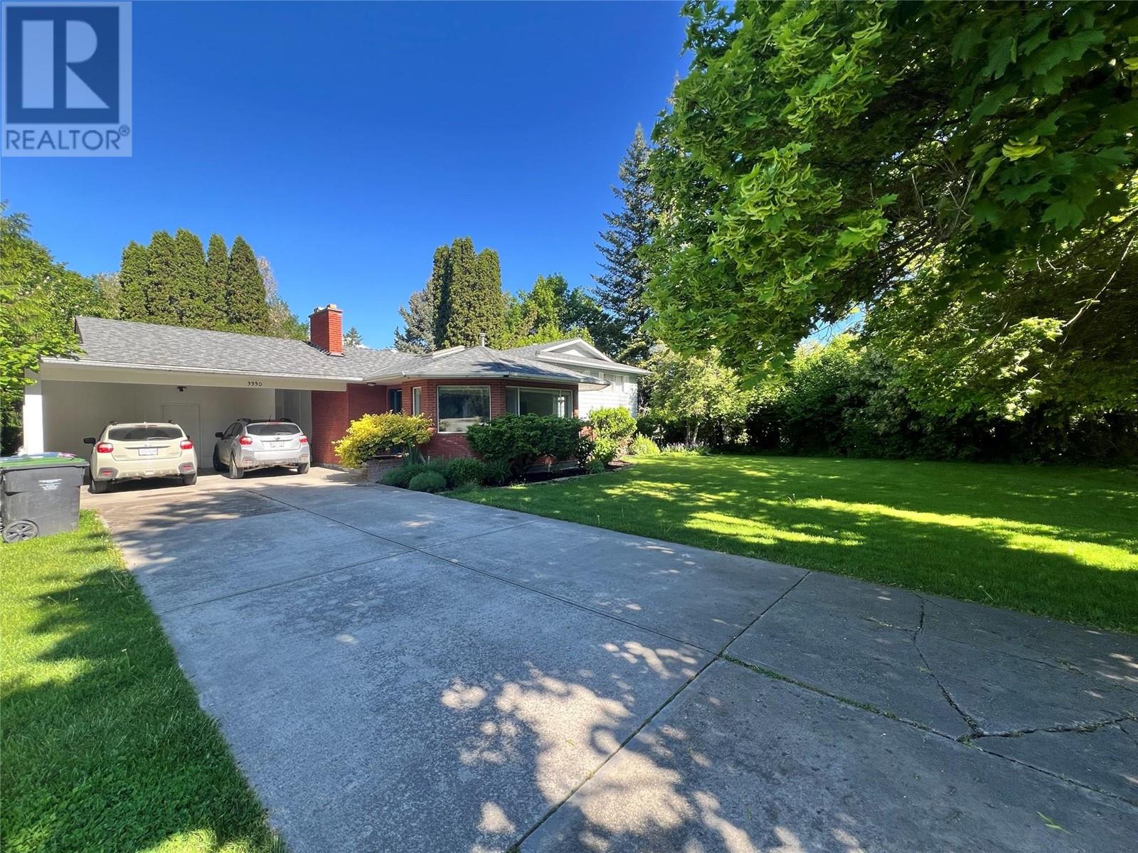 3330 Jackson Court, Kelowna, British Columbia  V1W 2T6 - Photo 2 - 10348218