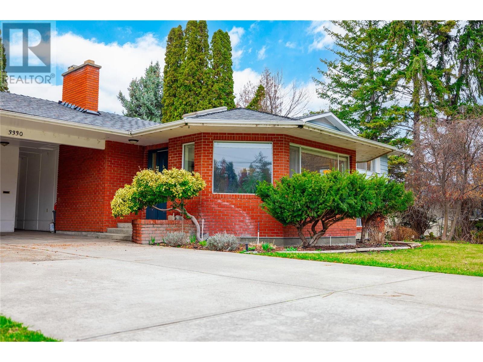 3330 Jackson Court, Kelowna, British Columbia  V1W 2T6 - Photo 4 - 10348218
