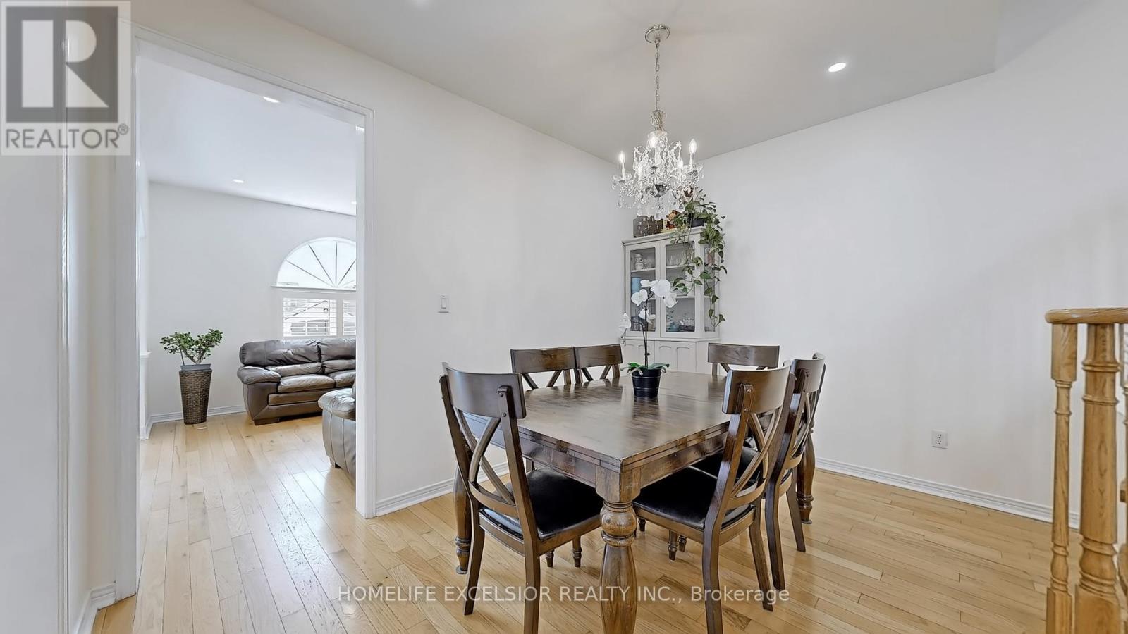 36 Cashmere Crescent, Markham, Ontario  L3S 4P8 - Photo 7 - N12143434