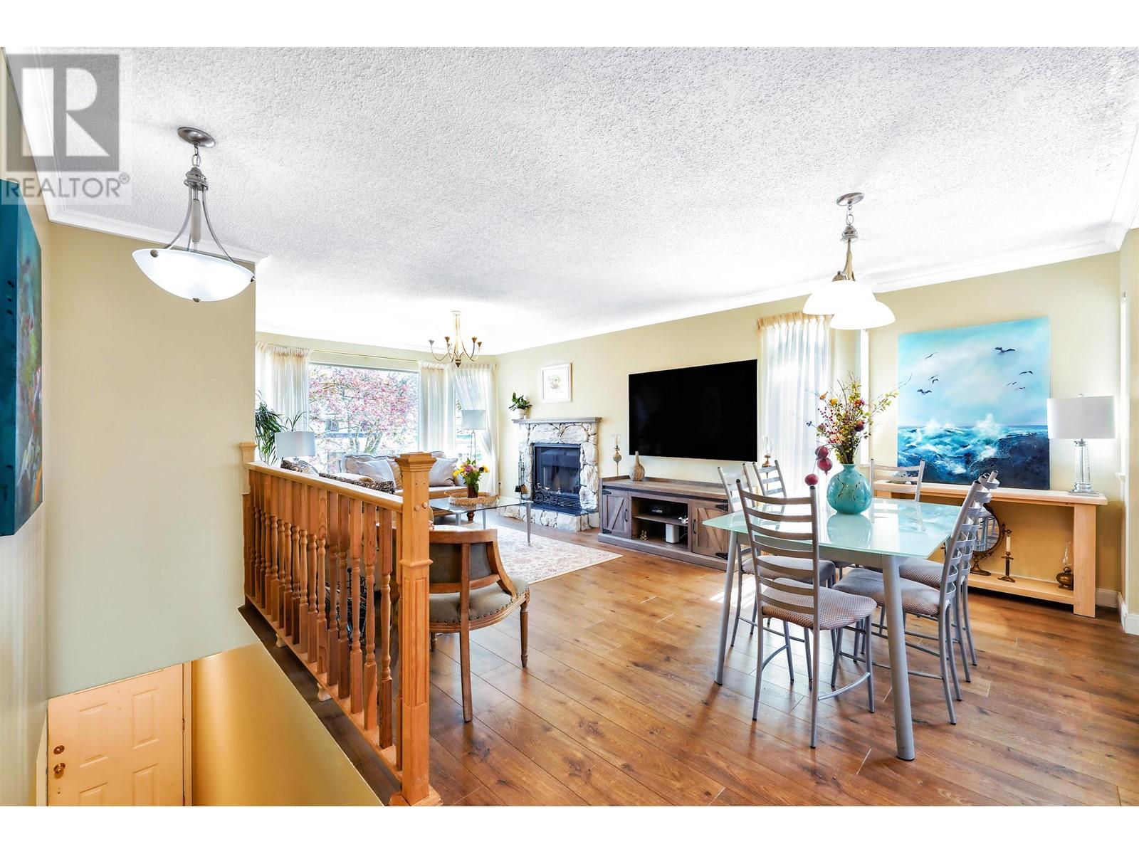 Property at 883 NAIRN COURT image 5