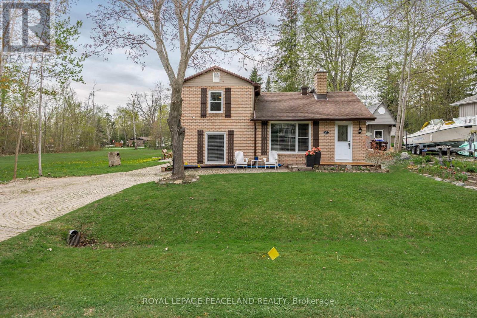 14 Simcoe Avenue, Oro-Medonte, Ontario  L0L 2E0 - Photo 3 - S12149422