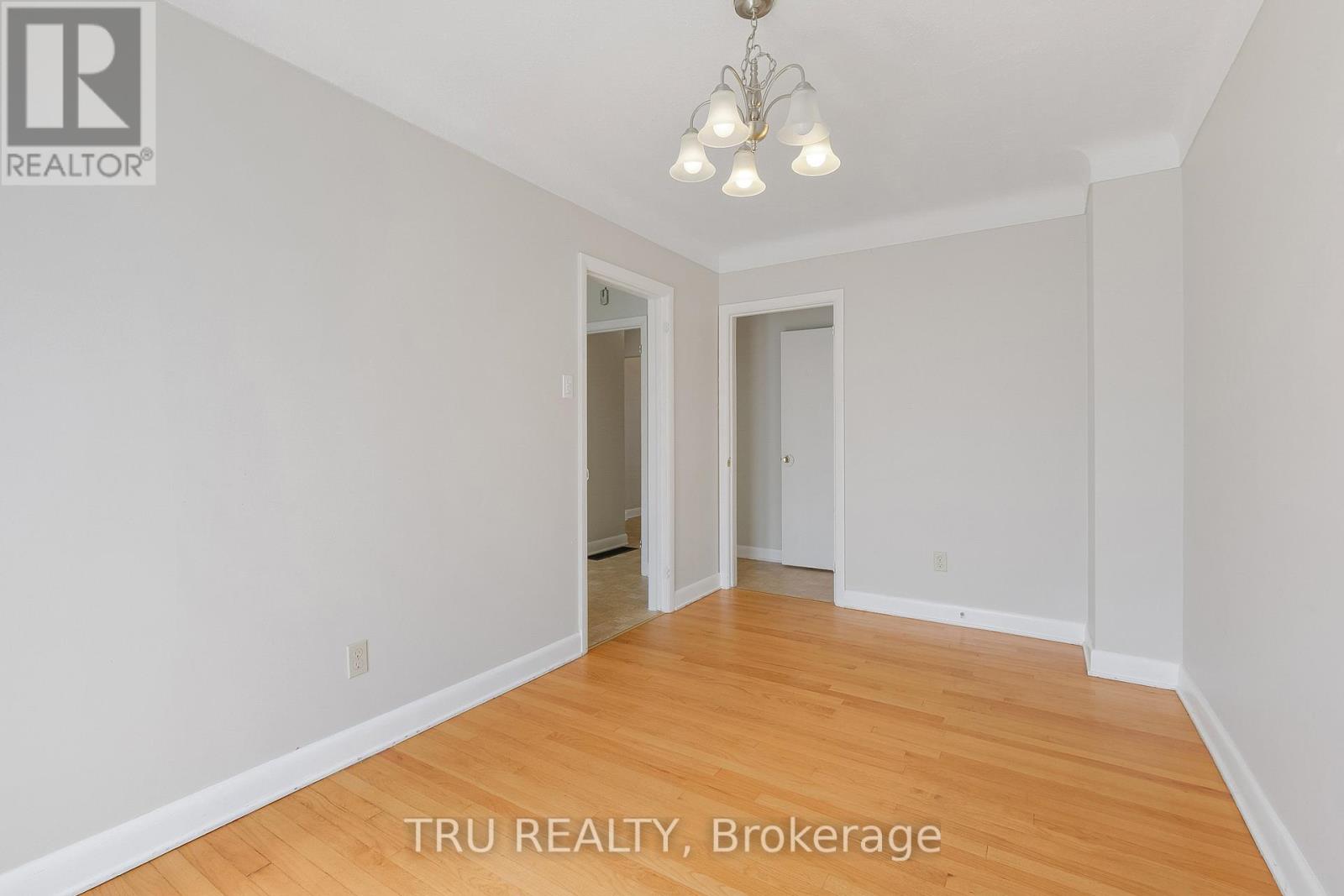 1006 Riddell Avenue S, Ottawa, Ontario  K2C 2J5 - Photo 20 - X12152683