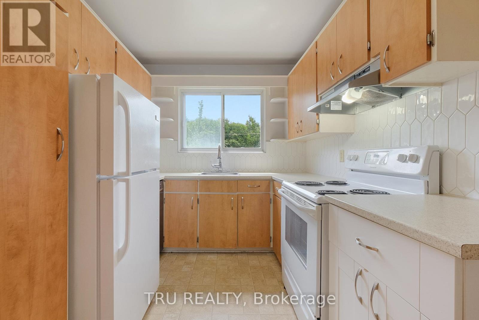 1006 Riddell Avenue S, Ottawa, Ontario  K2C 2J5 - Photo 9 - X12152683