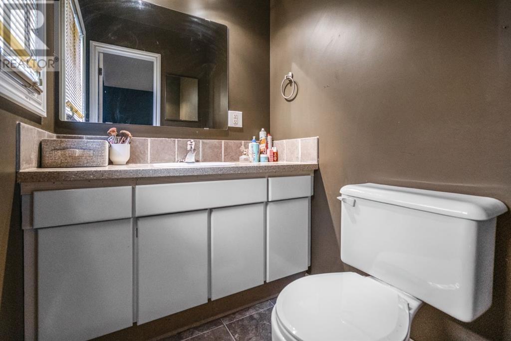 5802 Marler Drive, Camrose, Alberta  T4V 2S8 - Photo 10 - A2218983