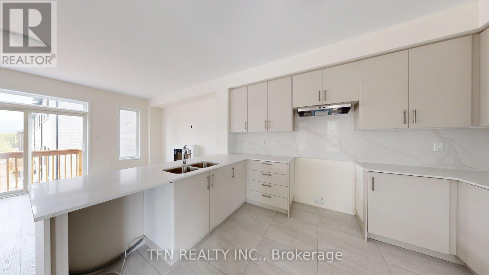 235 Grand Trunk Avenue, Vaughan, Ontario  L6A 5E5 - Photo 5 - N12152692