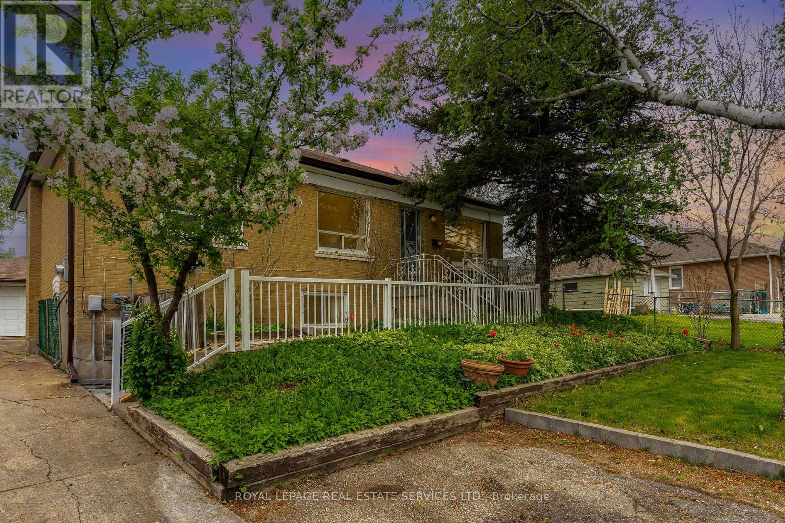 62 Nash Drive, Toronto, Ontario  M3M 2L5 - Photo 1 - W12152680