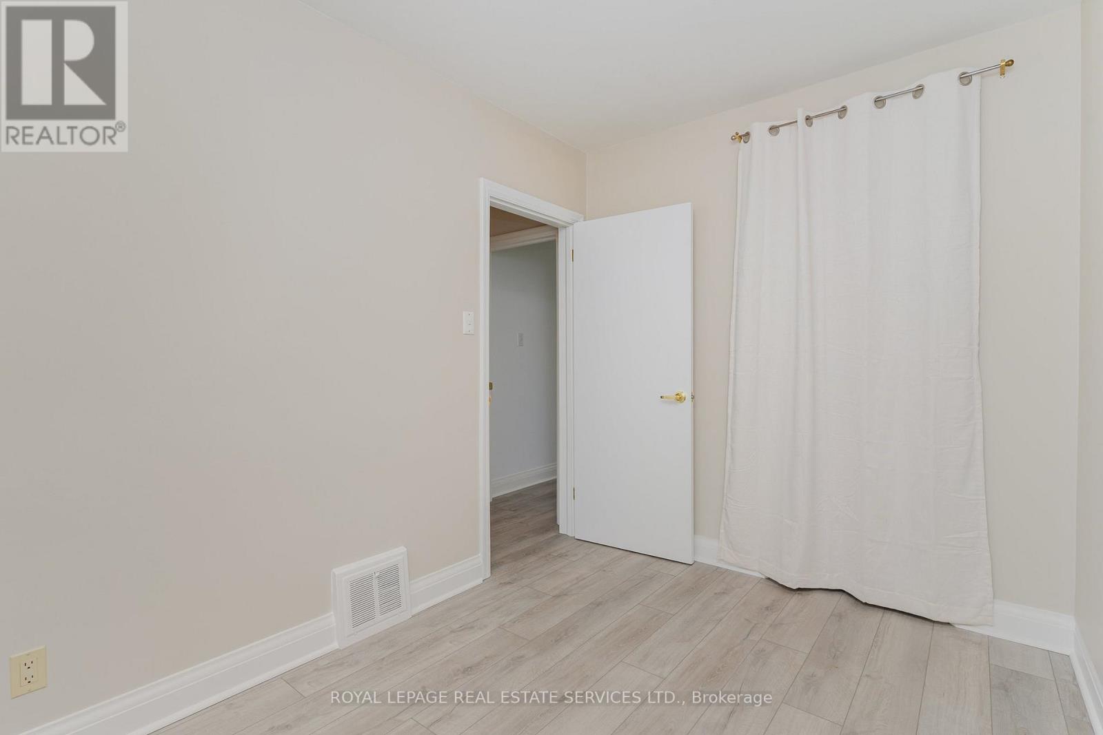 62 Nash Drive, Toronto, Ontario  M3M 2L5 - Photo 14 - W12152680