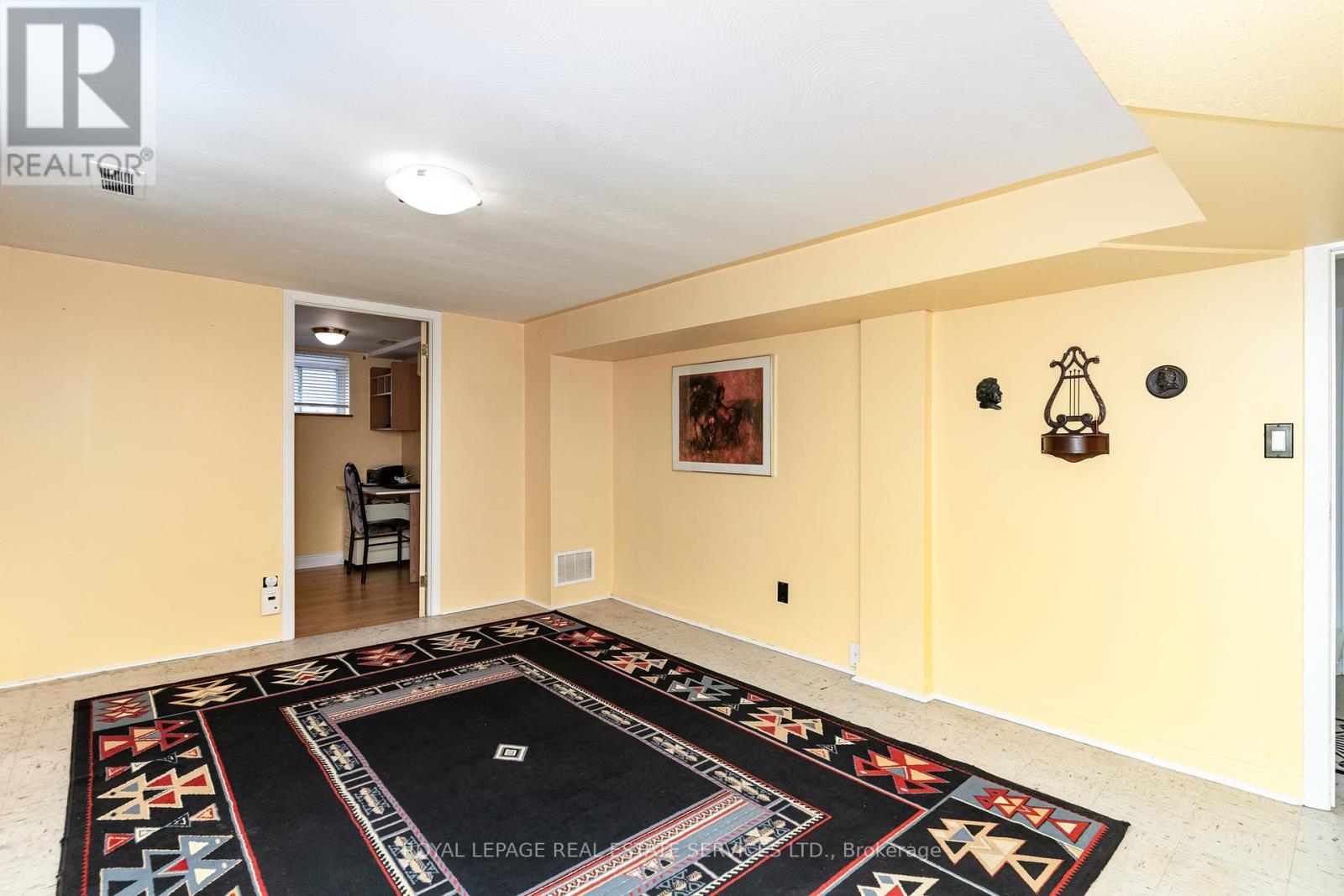 62 Nash Drive, Toronto, Ontario  M3M 2L5 - Photo 17 - W12152680