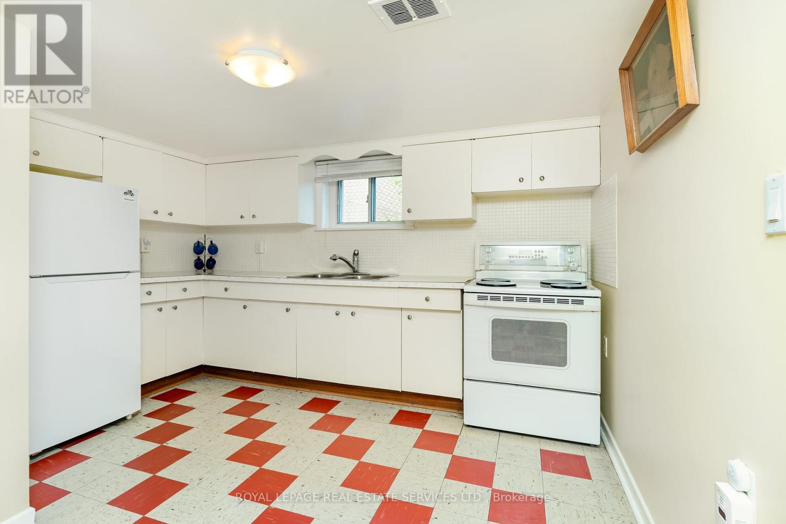 62 Nash Drive, Toronto, Ontario  M3M 2L5 - Photo 18 - W12152680
