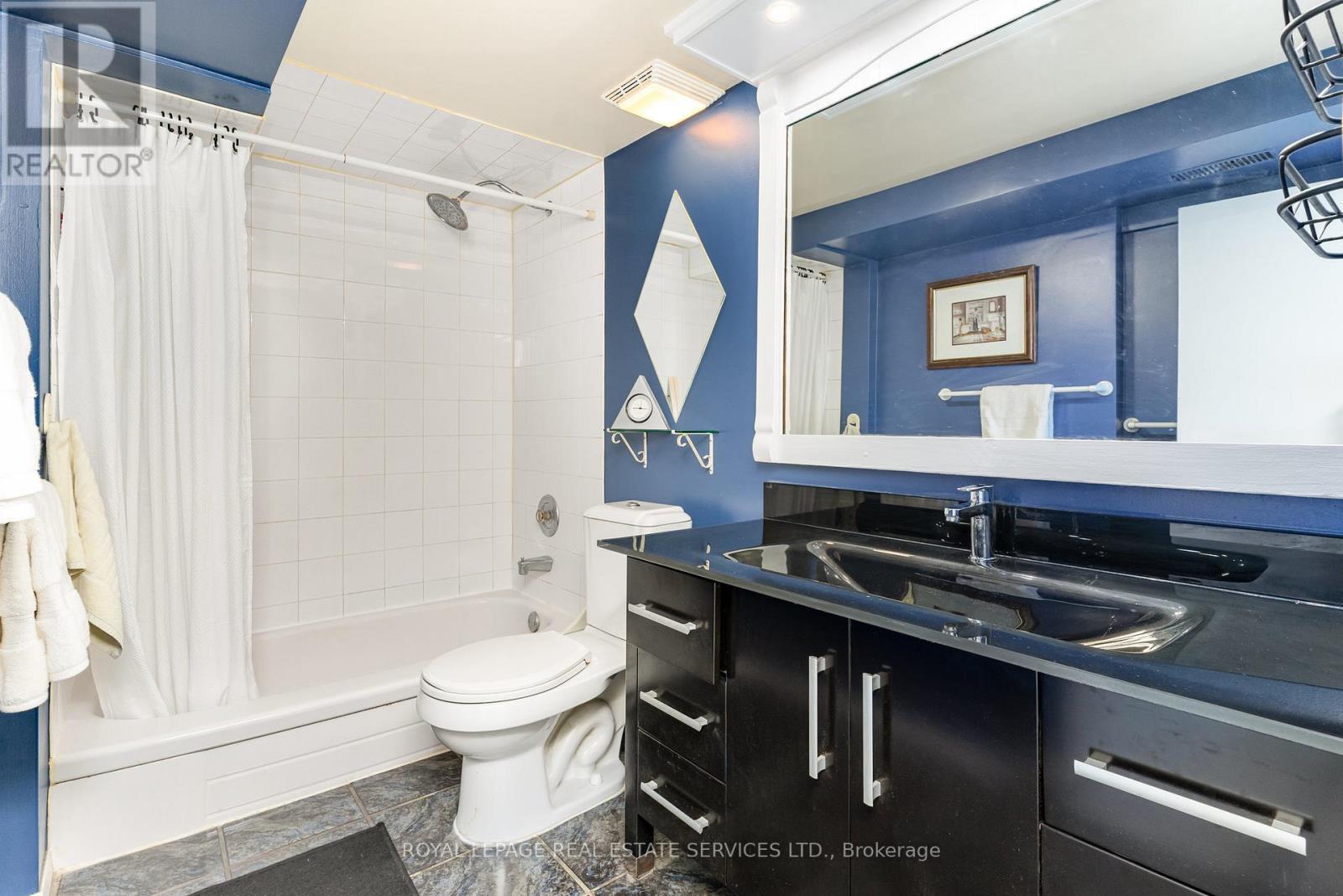 62 Nash Drive, Toronto, Ontario  M3M 2L5 - Photo 22 - W12152680