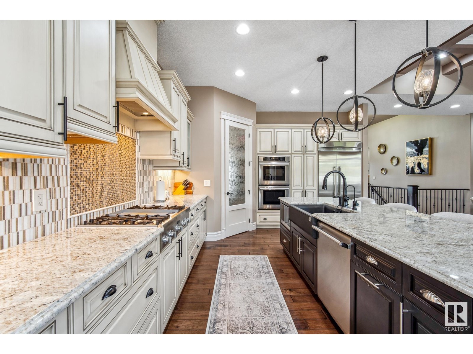 Property at 112 RIVERSTONE DR image 3