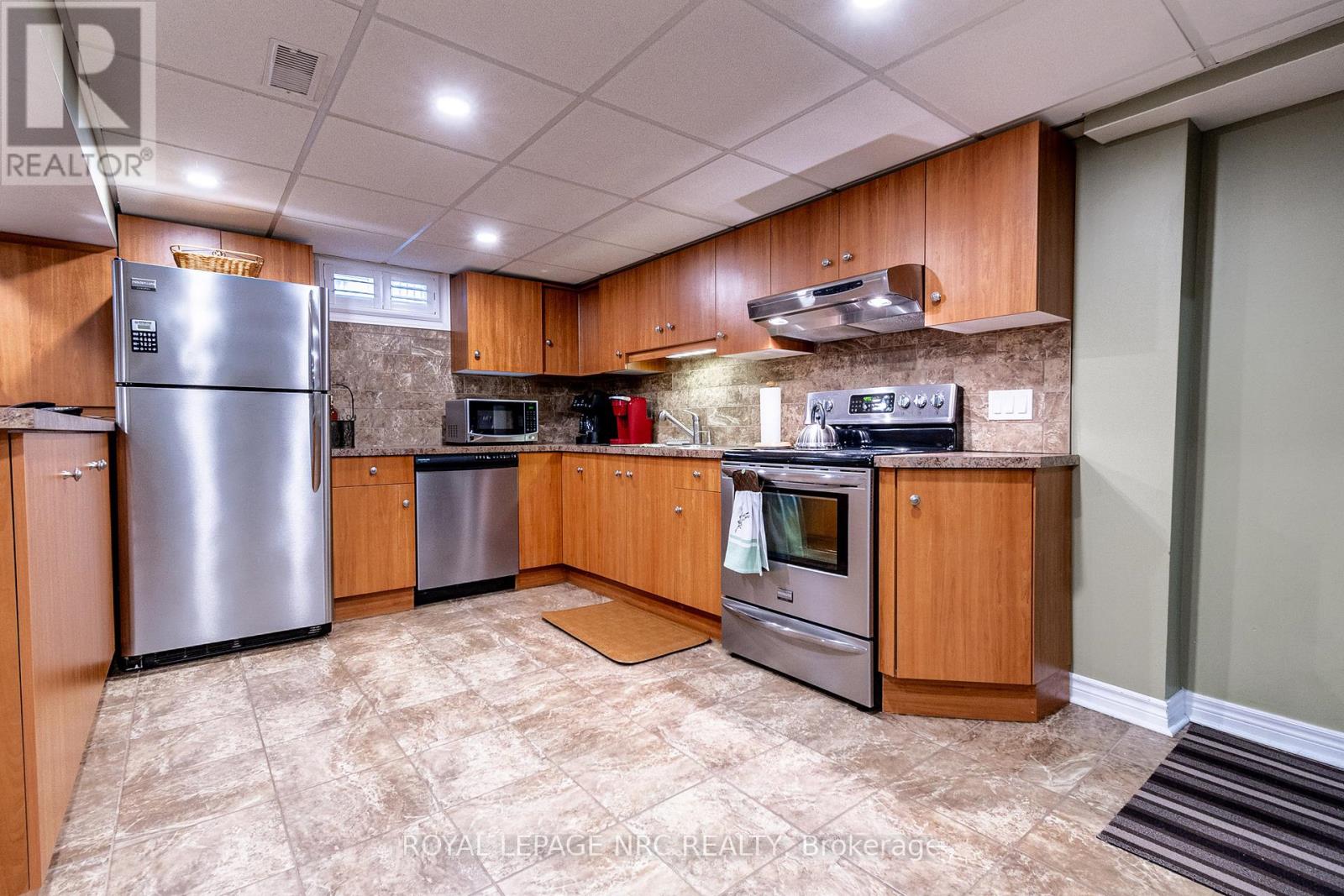 13 Cullen Drive, St. Catharines, Ontario  L2T 3H2 - Photo 39 - X12152719
