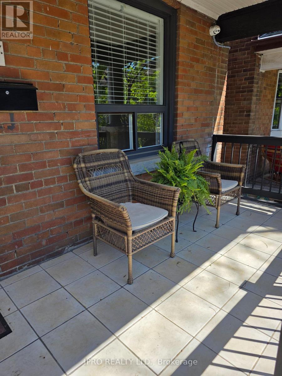 1351 Lansdowne Avenue E, Toronto, Ontario  M6H 3Z9 - Photo 2 - W11970457