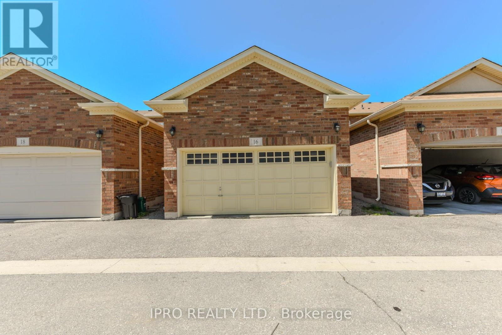16 Sixteen Mile Drive, Oakville, Ontario  L6M 0S9 - Photo 40 - W12140264