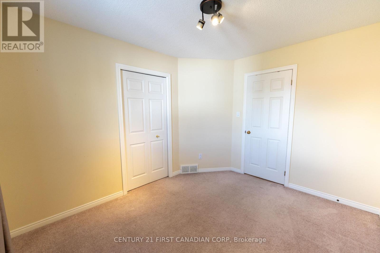 27 Golfview Crescent, London South, Ontario  N6C 5N2 - Photo 23 - X12149980