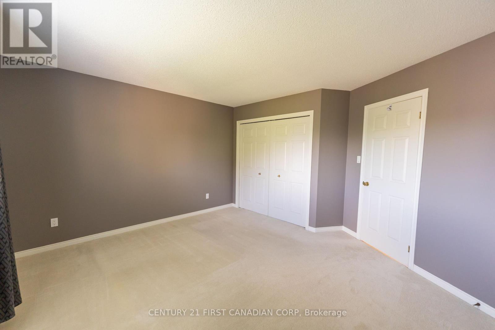27 Golfview Crescent, London South, Ontario  N6C 5N2 - Photo 20 - X12149980