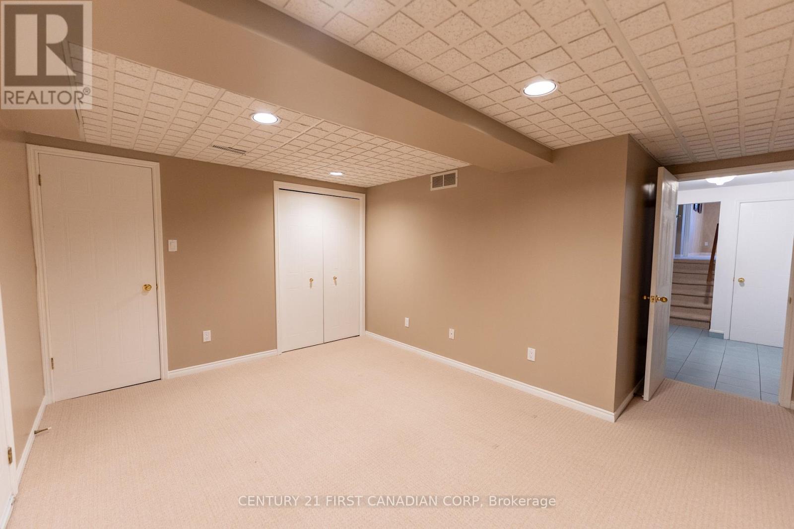 27 Golfview Crescent, London South, Ontario  N6C 5N2 - Photo 29 - X12149980