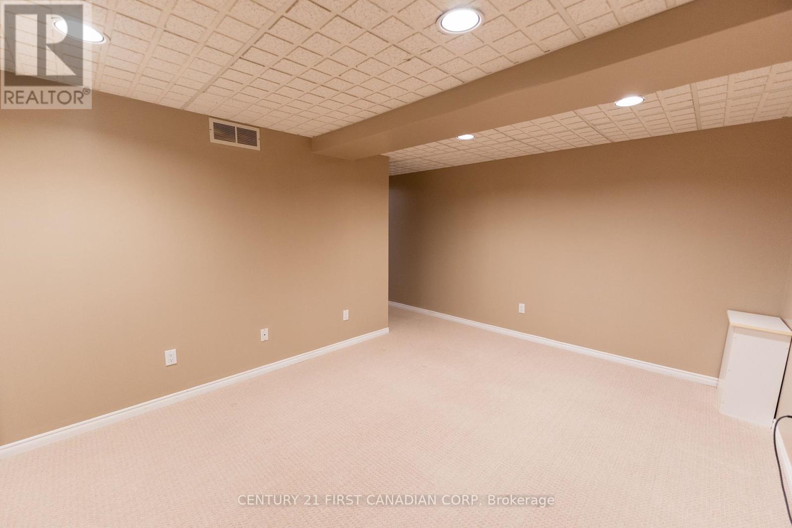 27 Golfview Crescent, London South, Ontario  N6C 5N2 - Photo 31 - X12149980